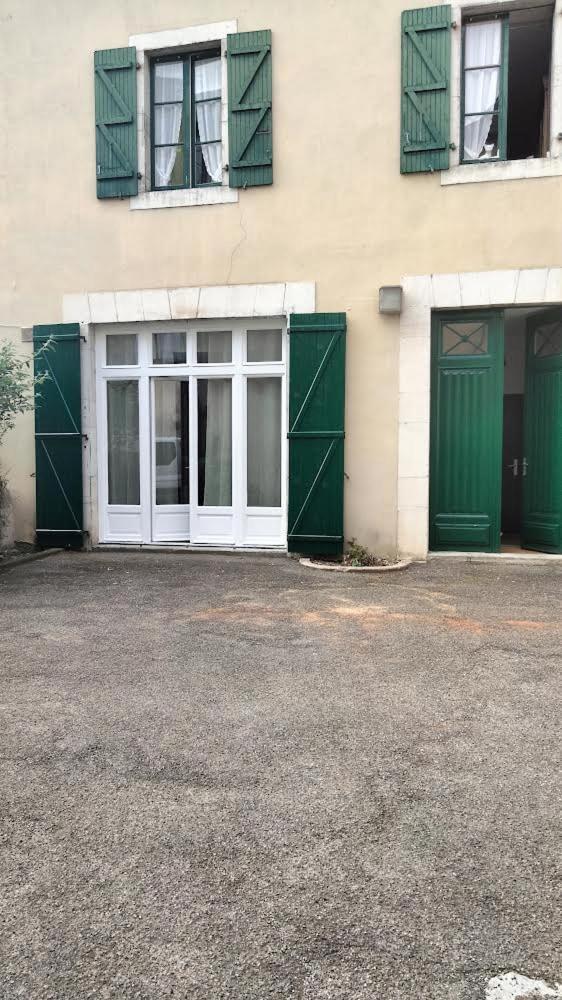 Chez Sabrina Apartamento Oloron-Sainte-Marie Exterior foto